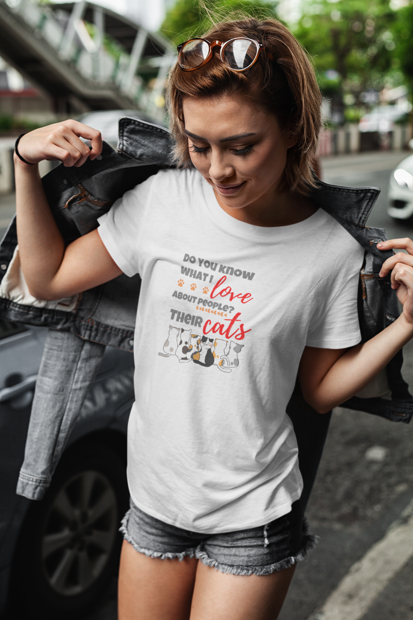 t-shirt for cat lovers and cat moms. Perfect gift for cat ladies